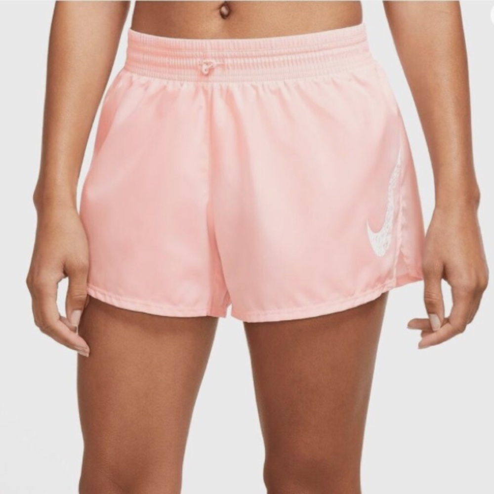 NIKE running shorts size M